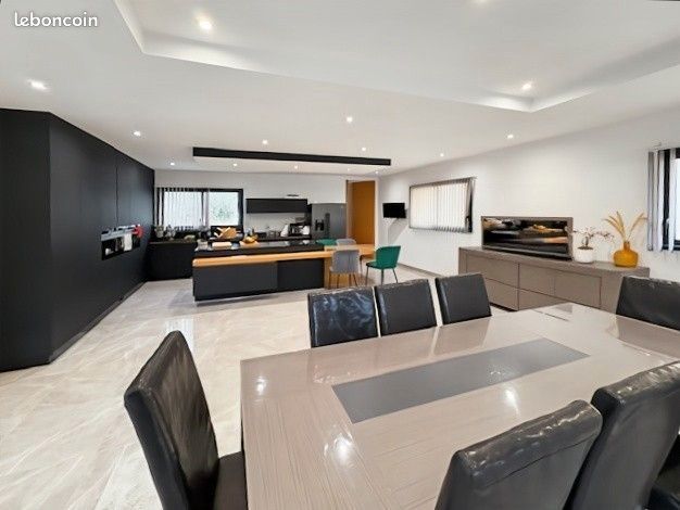 Maison 5 pièces 246 m² (image 4)