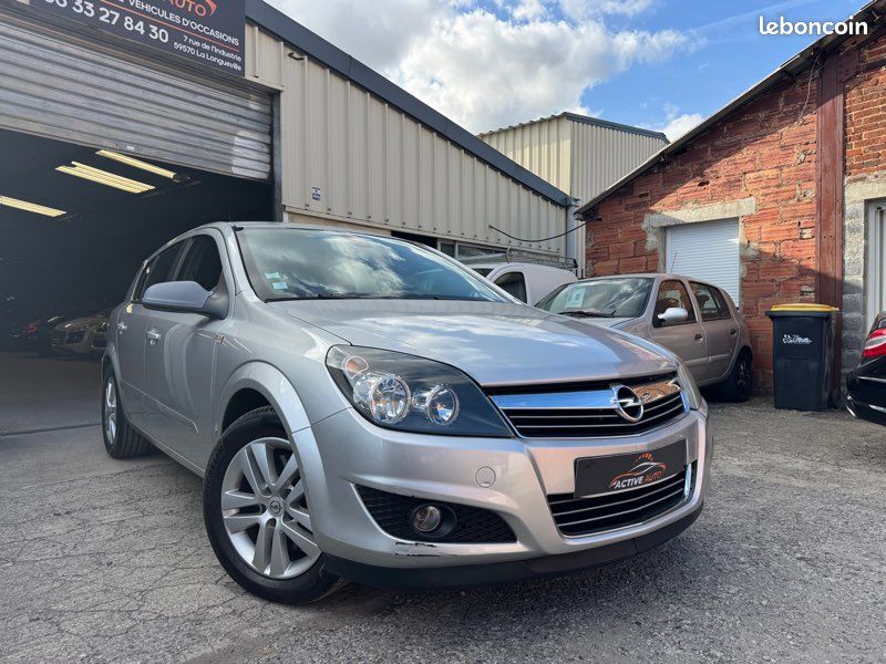 Opel astra 1.9 cdti 120 cv (image 2)