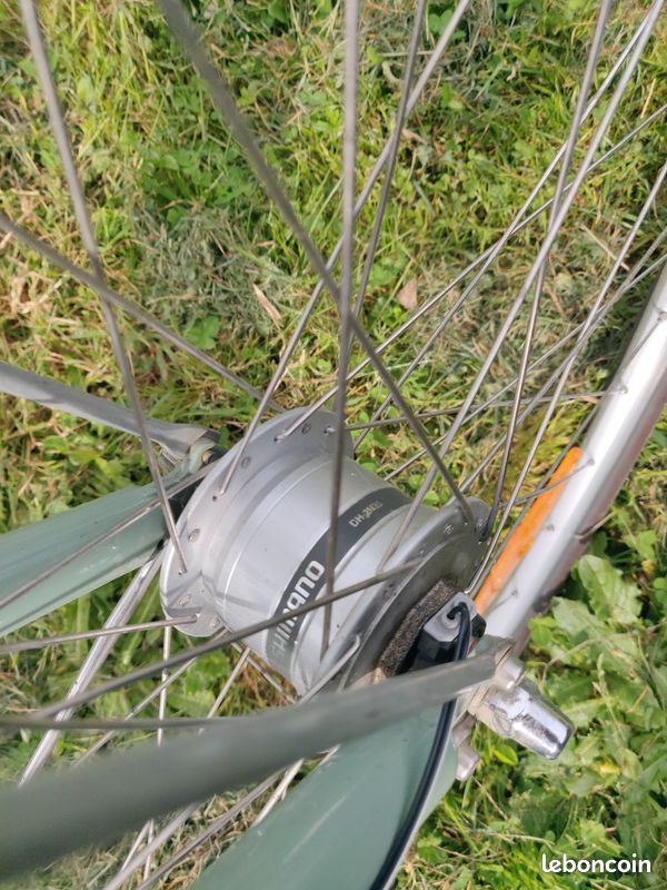 vélo de ville femme Liv modèle Flourish S3 État neuf