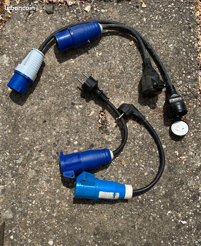Prises camping car -norme CEE / IEC 60309, dits « P17 » et Schuko (image 1)
