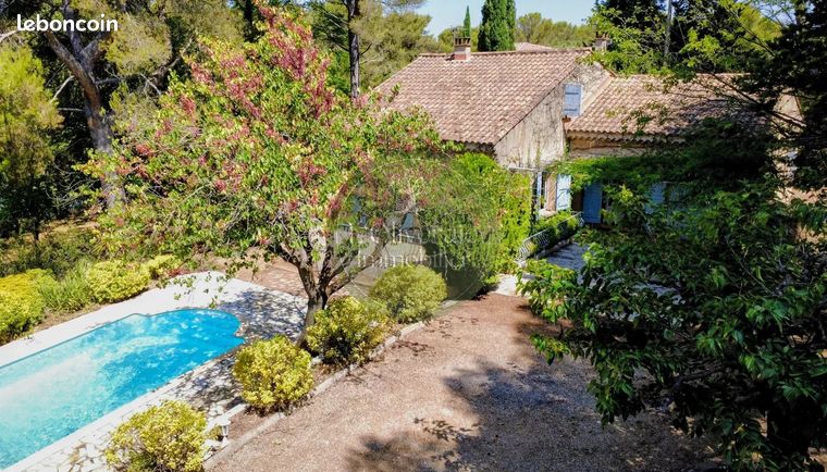 Maison 5 pièces 140 m²