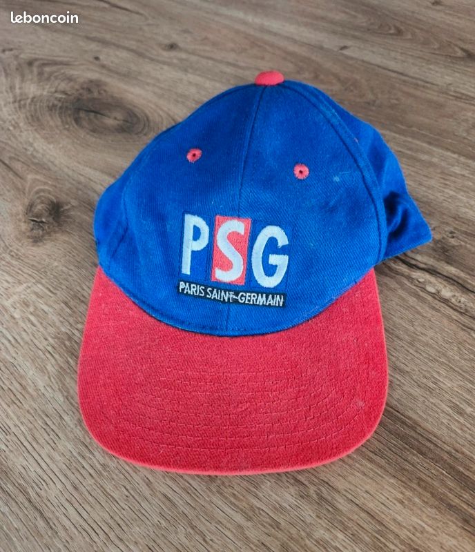 Casquette Vintage PSG 1970 – Collector Rare – Style Rétro Avec Visière – Taille Unique