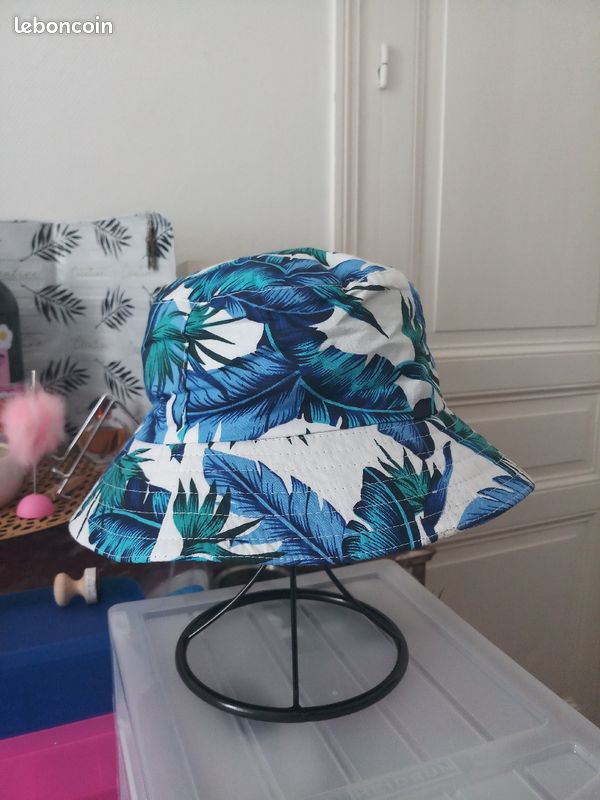 Blue Leaves Unisex Bob Chapeau - Bucket Chapeau (image 3)