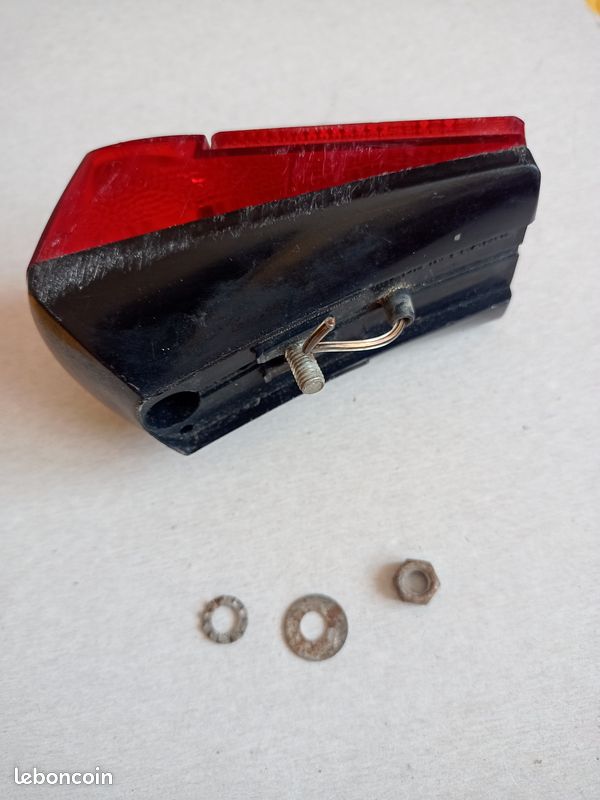 Feu Arrière Vélo Ancien – Modèle Radios, Compatible Luxor Cibie Seima, Neuf