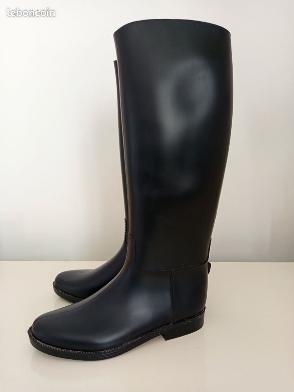 Bottes d'équitation en caoutchouc d'occasion : Equipements | Equitation - 18/01/2023