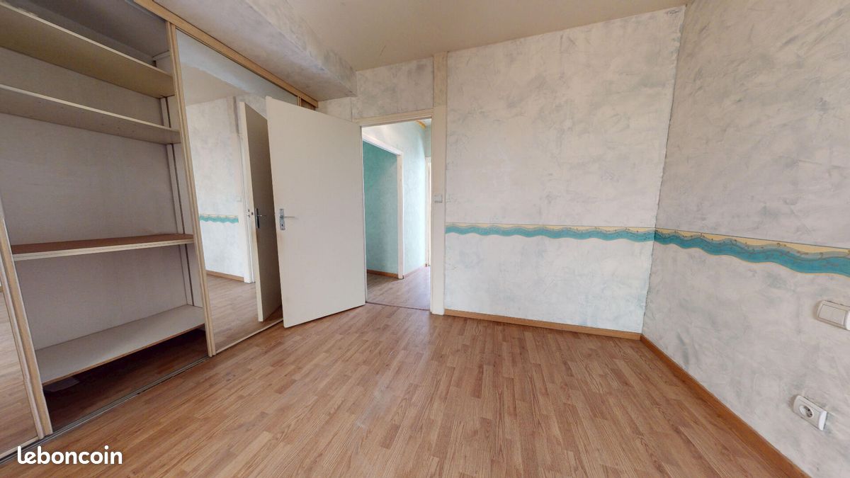 Maison 5 pièces 168 m² · à Tenay · 168 m² · 119 000 €
