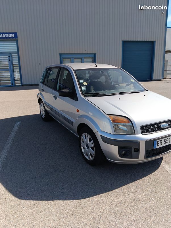 Vends Ford fusion phase 2 (image 2)