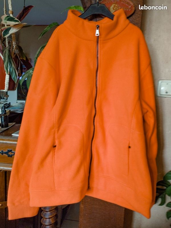 Veste / gilet en polaire orange fluo (image 1)