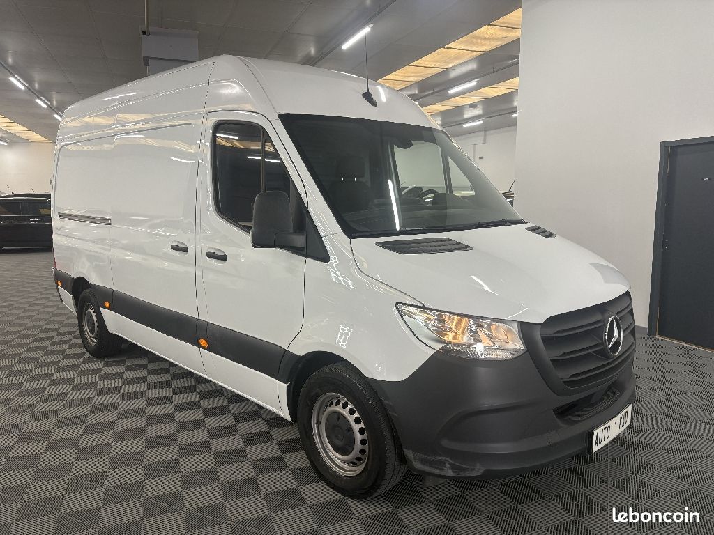 Mercedes Sprinter FOURGON FGN 315 CDI 43 3.5T RWD FIRST TVA RECUPERABLE (image 1)