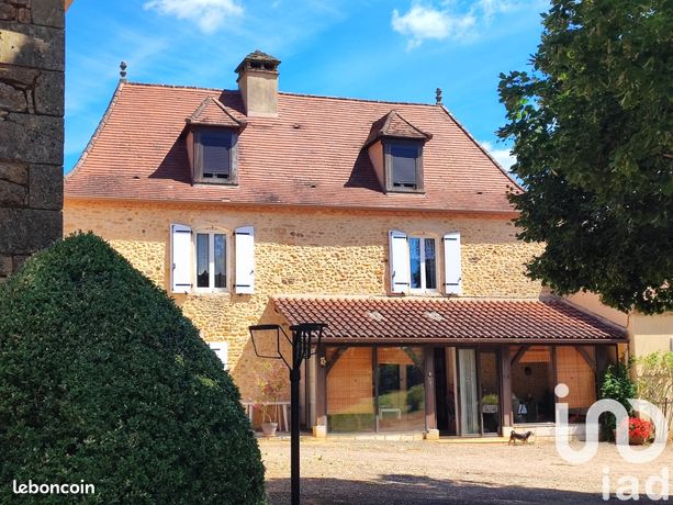 Maison 9 pièces 220 m²