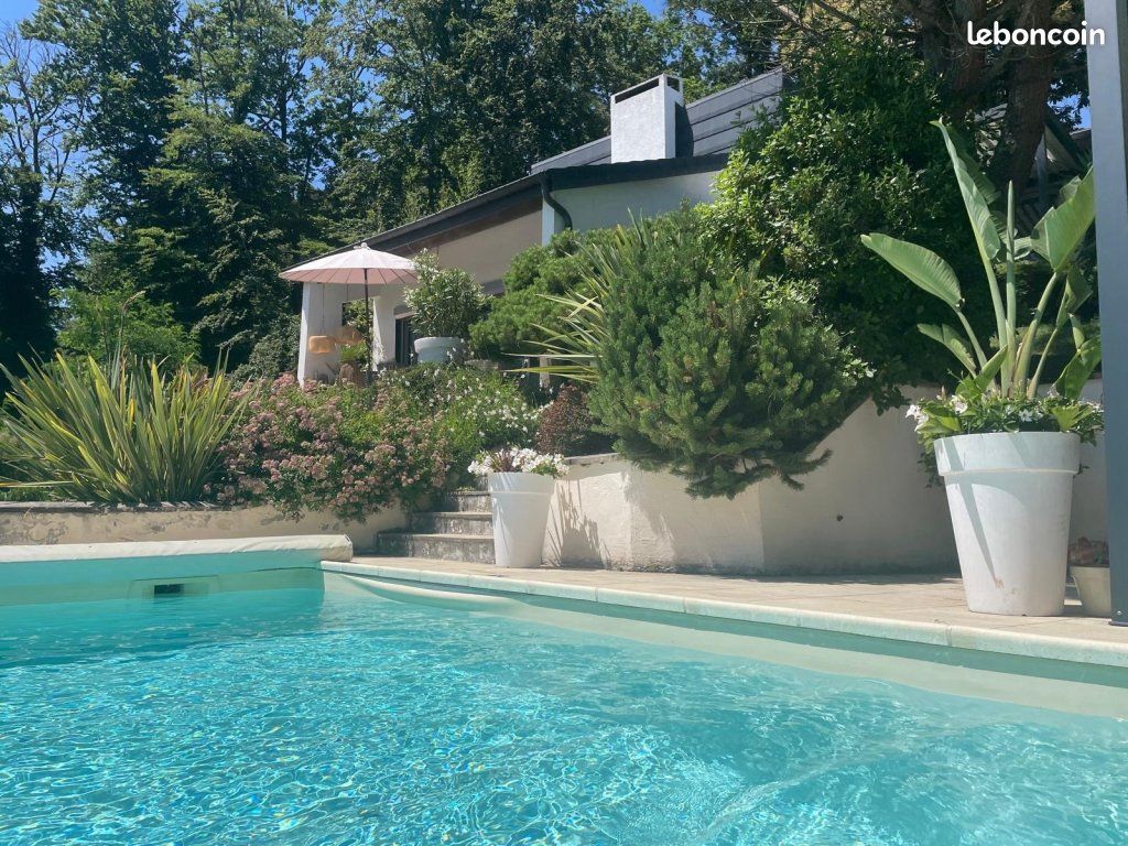 Maison 6 pièces 154 m² · à Le Creusot · 154 m² · 350 000 €