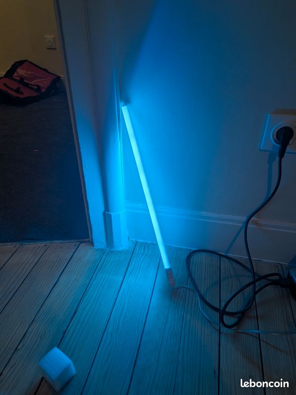 Luminaire tube néon LED HEY (image 1)
