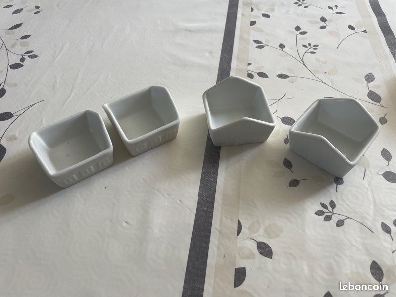 4 petites coupelles (image 2)
