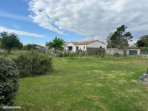 Terrain 1828 m² TONNAY CHARENTE