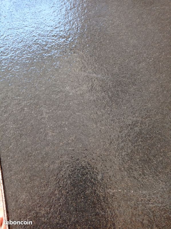 Table basse avec plateau en granit gris foncé (image 3)