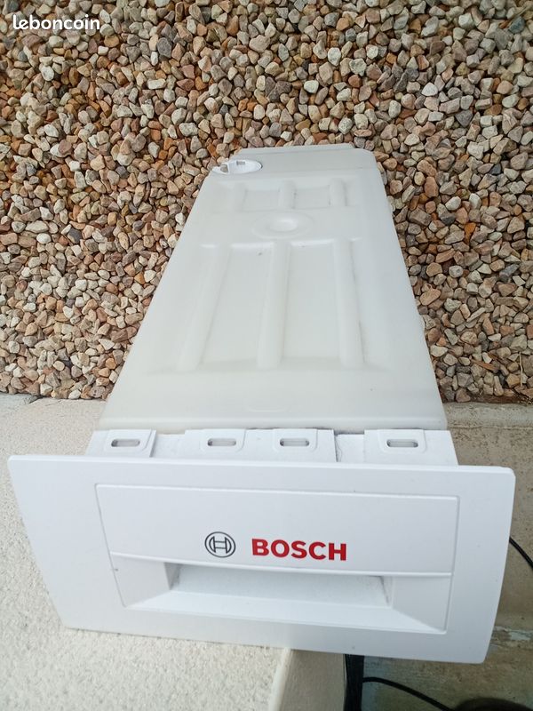 Bac de récupération d'eau / sèche linge Bosch (image 1)