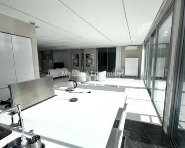 Maison 1 250 000 € - 251 m²