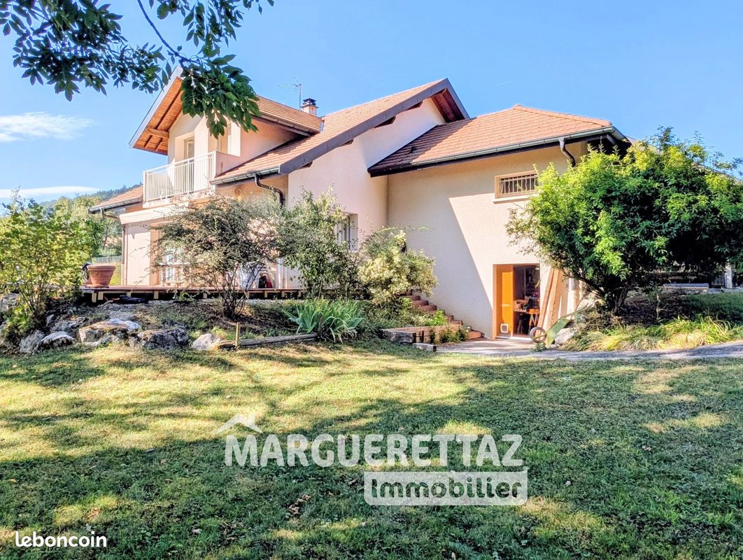 Maison 6 pièces 153 m² · à Viuz-en-Sallaz · 153 m² · 645 000 €