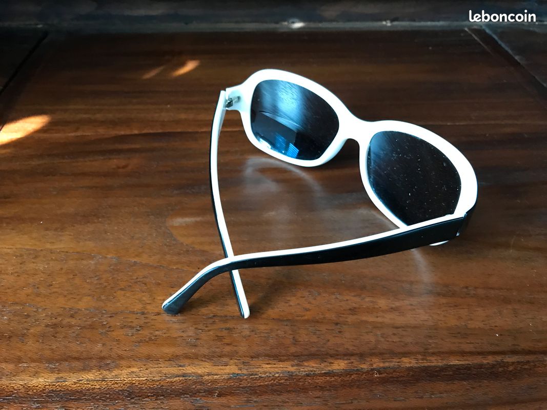Lunettes de soleil bicolores noir / blanc (image 2)
