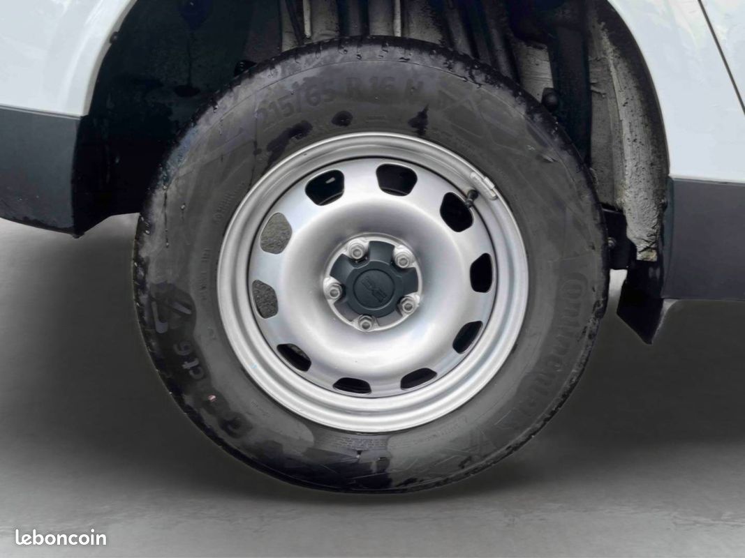 DACIA Duster ECO-G 100 4x2 Essential (image 13)