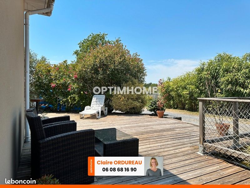 Maison 9 pièces 220 m² · à Créon · 220 m² · 445 000 €