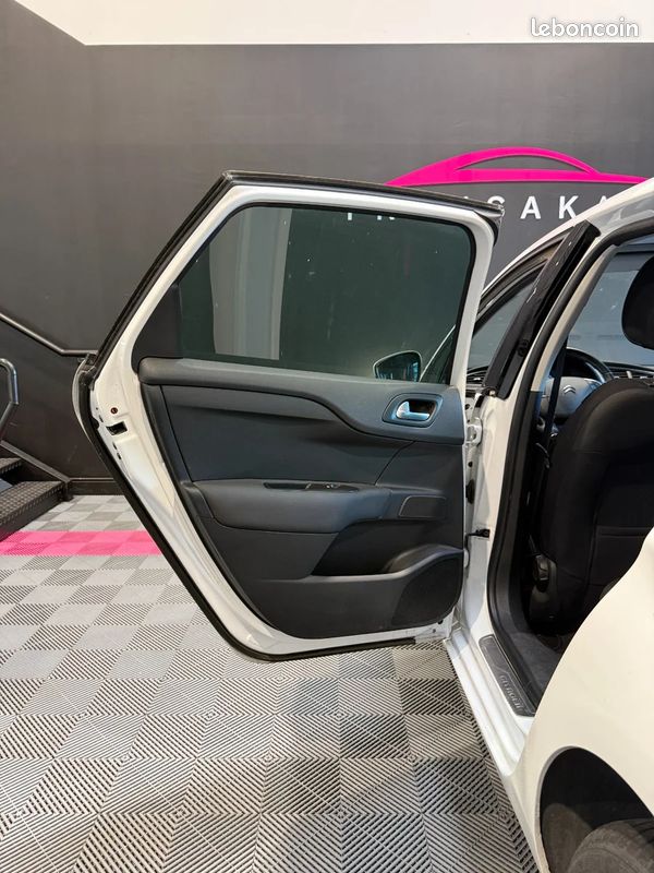 Citroen c4 edition millenium 130ch / airbag takata fait / distribution 2024 (image 22)