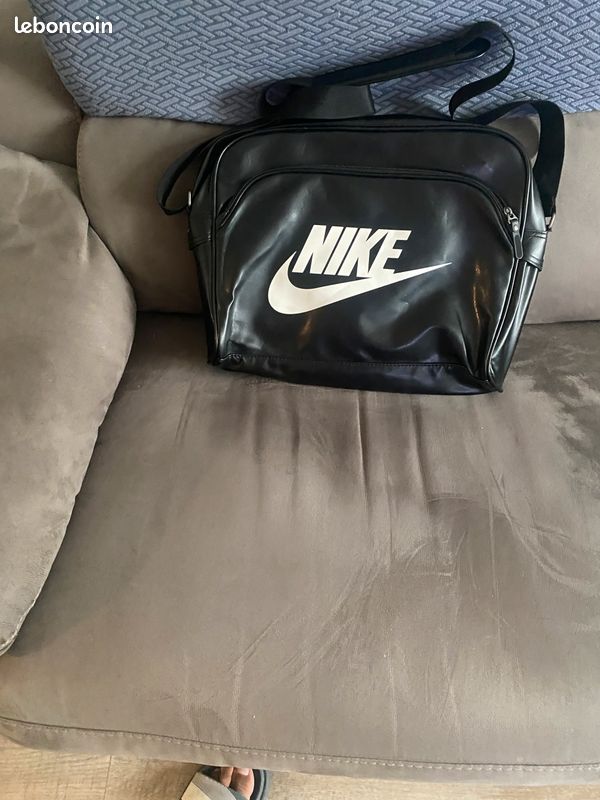 Besace ;sacoche pour pc ou autre neuve Nike Accessoires Bagagerie