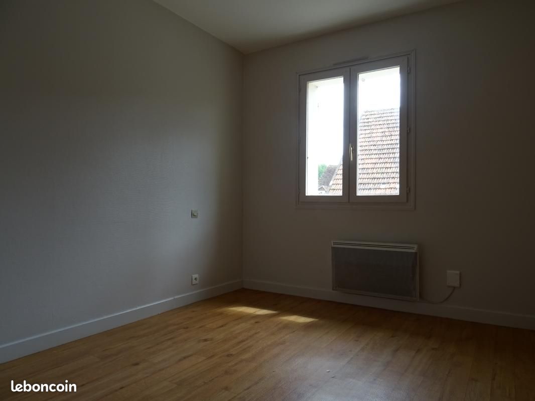 Appartement 4 pièces 76 m² · à Villeneuve-l'Archevêque · 76 m² · 622 €/mois