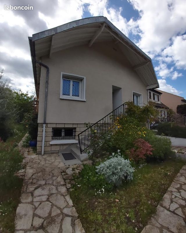 Maison 6 pièces 130 m² · à Nanterre · 130 m² · 720 000 €