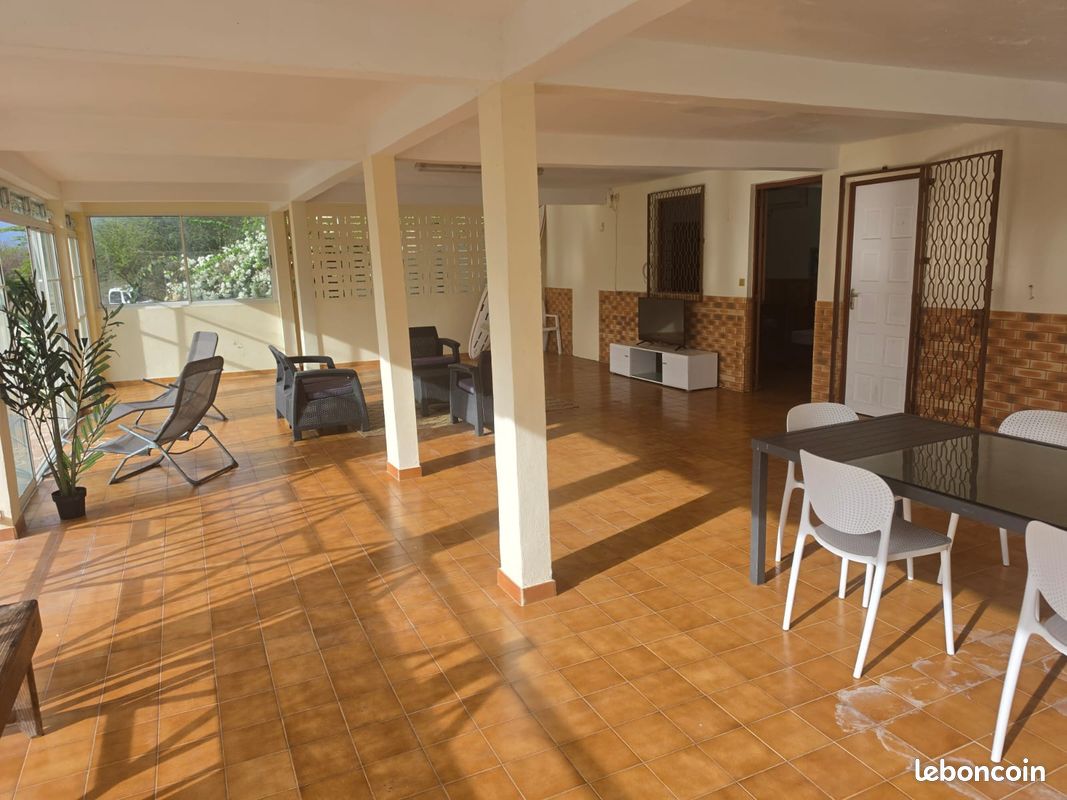 Appartement 4 pièces 100 m² · à Le Vauclin · 100 m² · 920 €