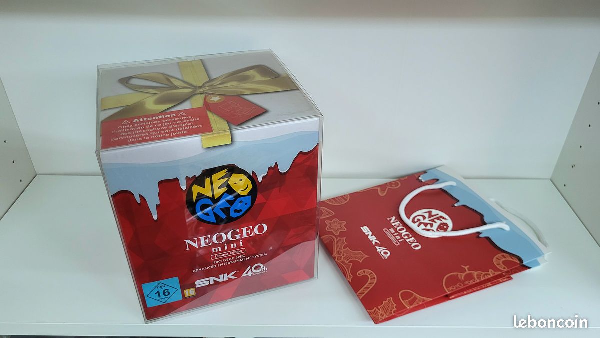 SNK NEOGEO Mini Christmas Limited Edition - Console Rouge édition Limitée, Neuve, Region Free