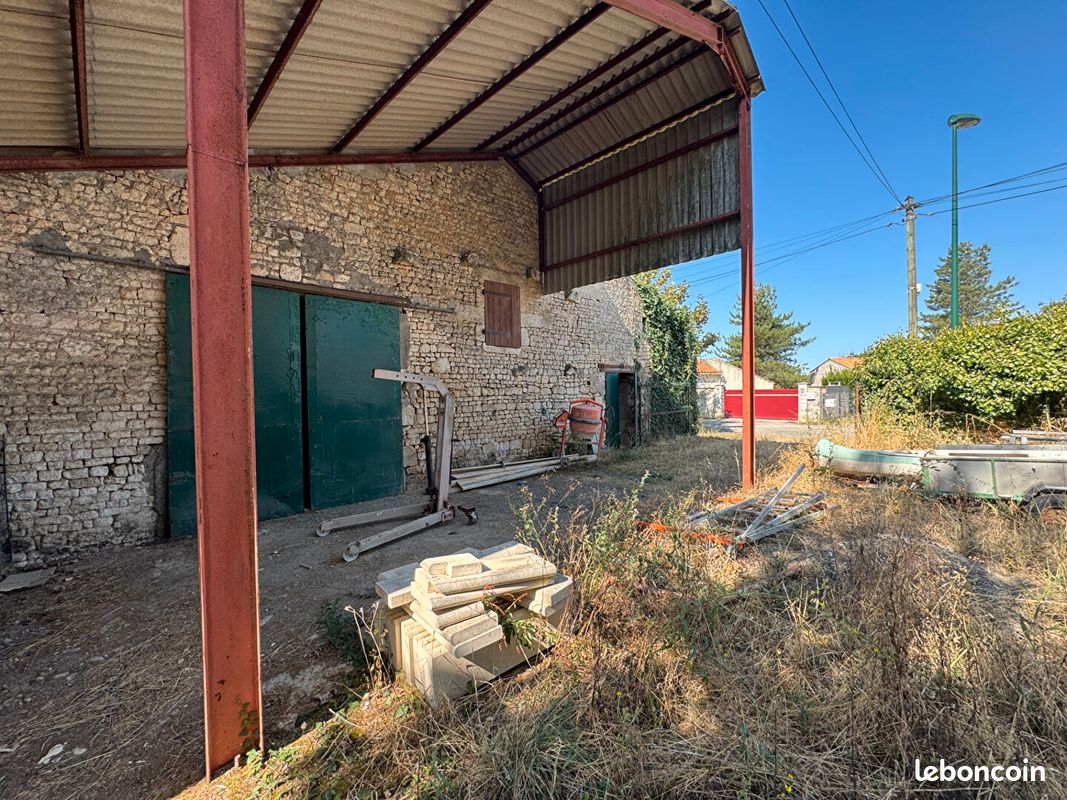 Local commercial 134 m² · à Luçon · 134 m² · 69 990 €