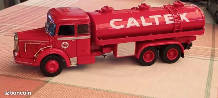 Camion Citerne First Gear – International 4900 Series – Ville Du Printemps – 1/54