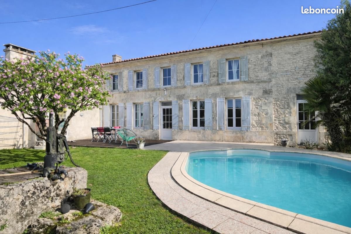 Maison 5 pièces 240 m² · à Le Chay · 240 m² · 435 000 €
