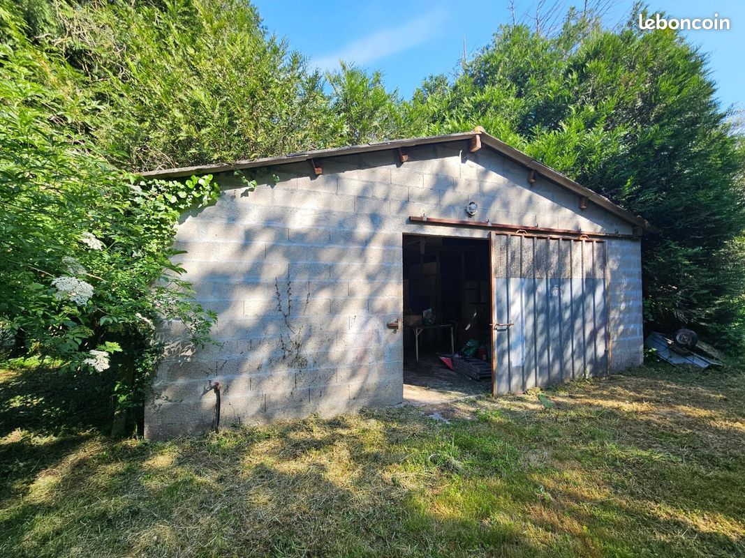 Maison 4 pièces 130 m² · à Saint-Jean-d'Angély · 130 m² · 120 000 €