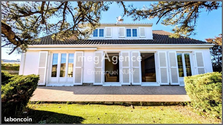 Maison 7 pièces 202 m²