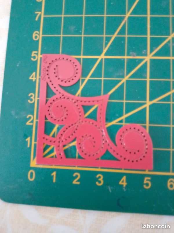 Embossage et broderie, plaques métal (image 4)