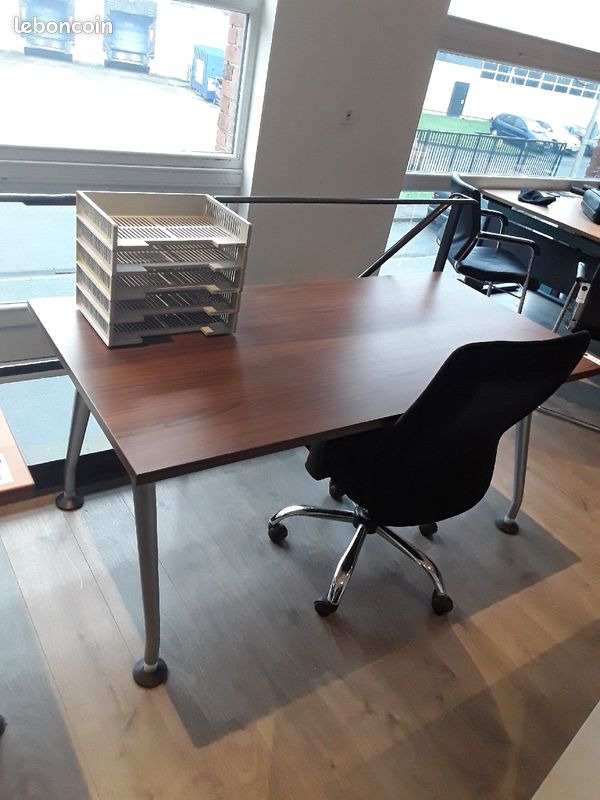 Bureau (image 1)