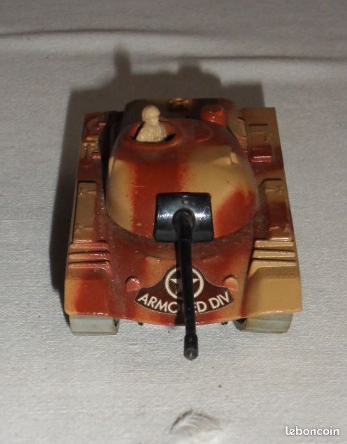 Char d'assaut miniature Matchbox 1974 complet (image 3)