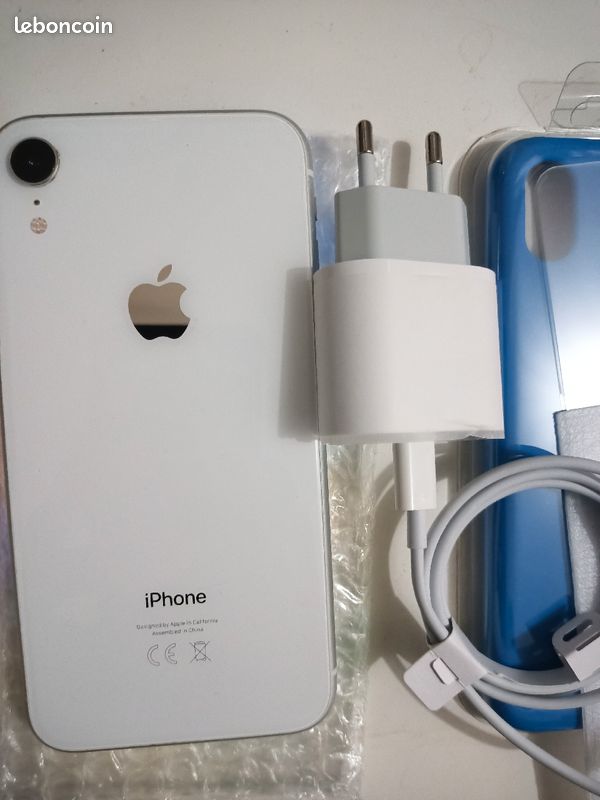 Iphone xr blanc 64go avec coque et chargeur (image 2)