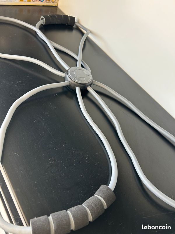 Extenseur de musculation à élastiques avec poignées (image 1)