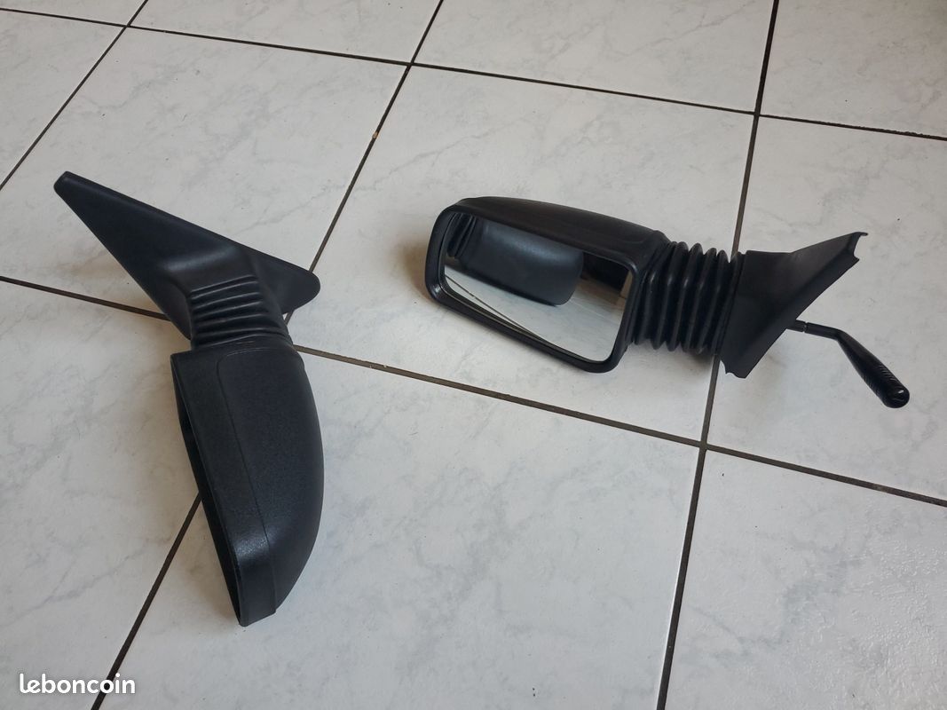 Rétroviseur Manuel Droit Passager Pour Peugeot 205 – Occasion En Bon état – Réf 8148A3