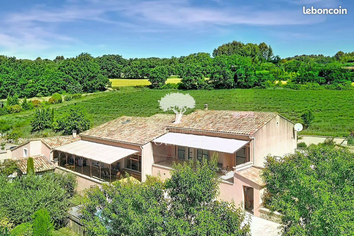 Maison 9 pièces 230 m² · à Saignon · 230 m² · 899 000 €