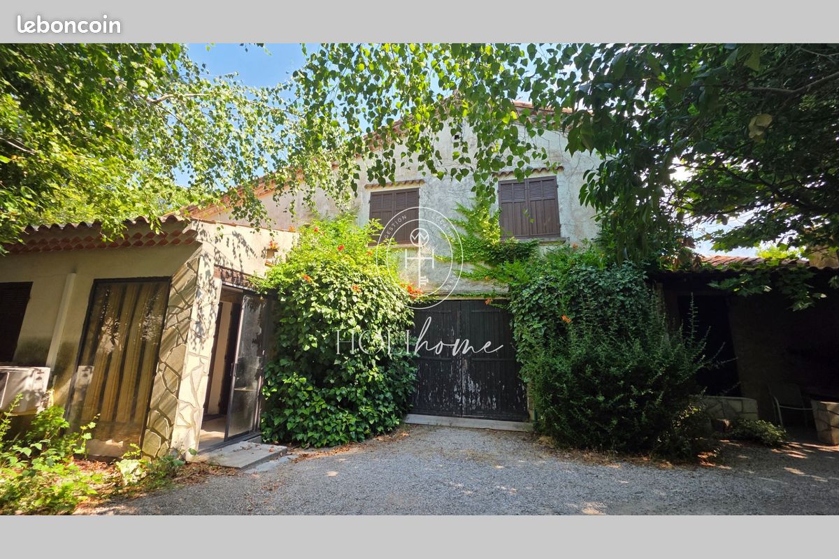 Maison 5 pièces 209 m² · à Trets · 209 m² · 499 000 €