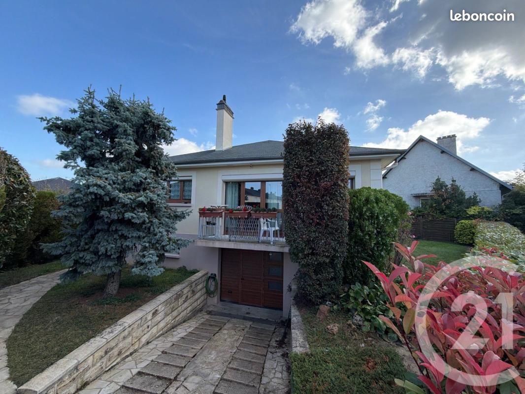 Maison 5 pièces 89 m² · à Ecquevilly · 89 m² · 325 000 €