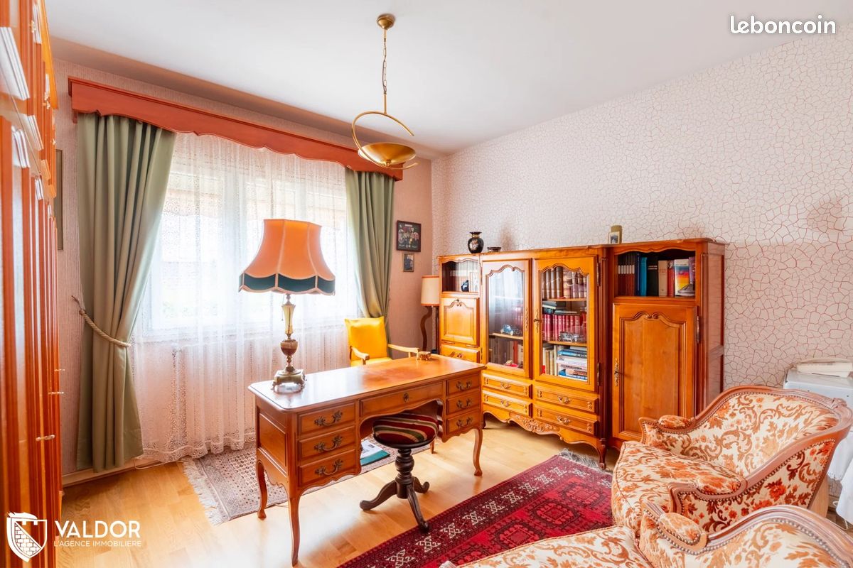 Propriété 8 pièces 200 m² (image 5)