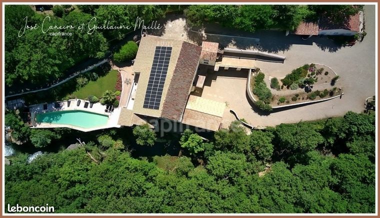 Propriété 26 pièces 1 125 m²