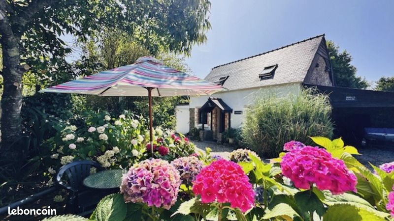 Maison 9 pièces 230 m² · à Lanvéoc · 230 m² · 412 000 €