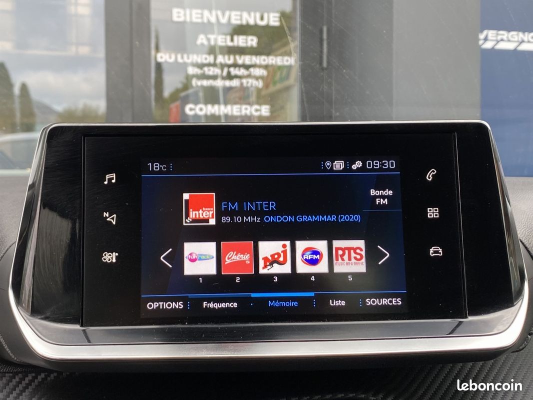 Peugeot 2008 (2) BLUEHDI 110 ALLURE (image 8)