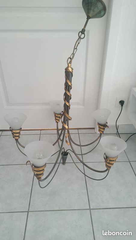 Lustre (image 1)